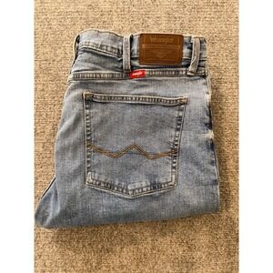 Wrangler Straight Fit Mens Jeans 32x29 Light Wash Denim Premium Quality